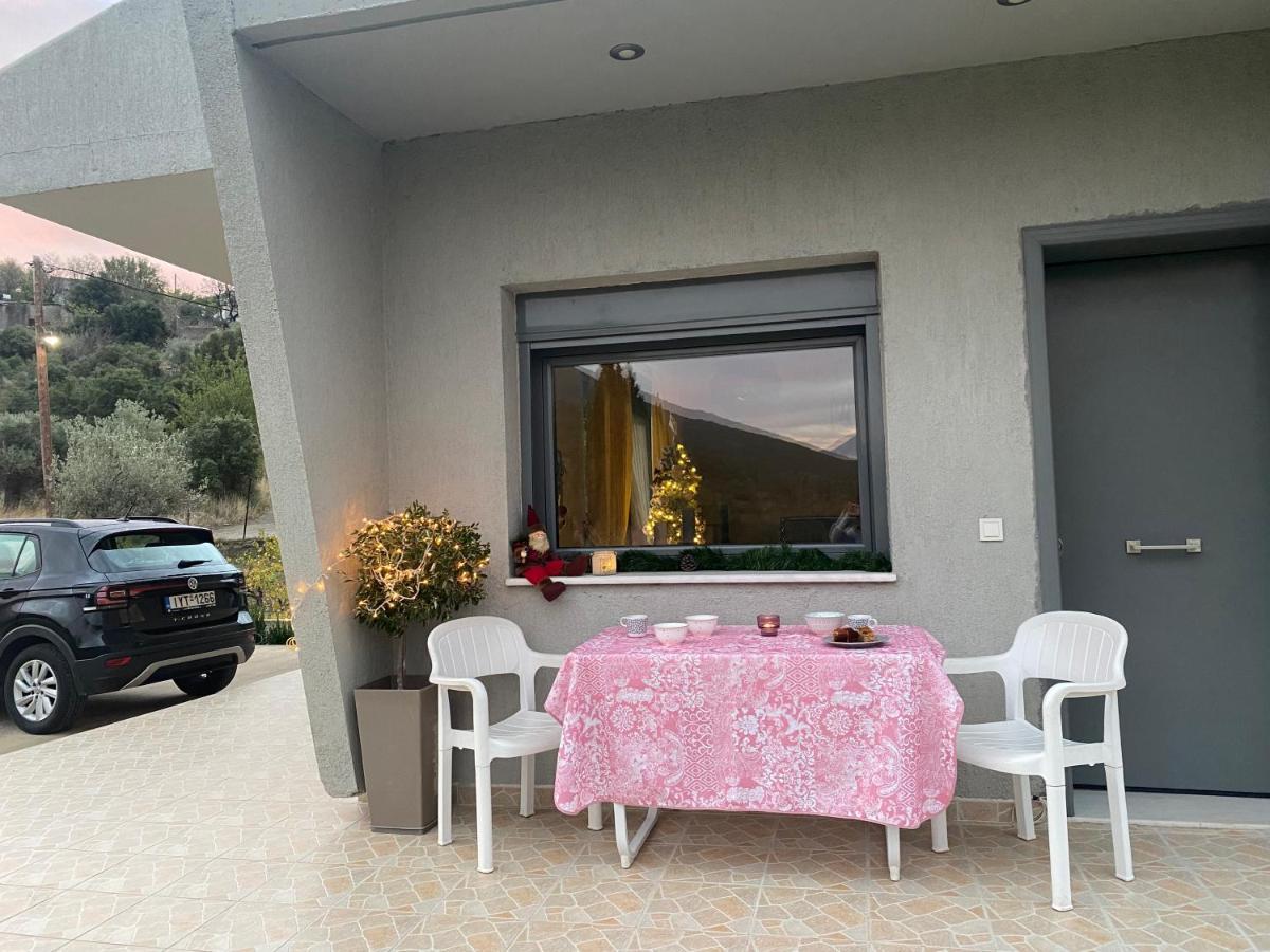 Stellas Guesthouse Near Arachova Stirion Екстер'єр фото