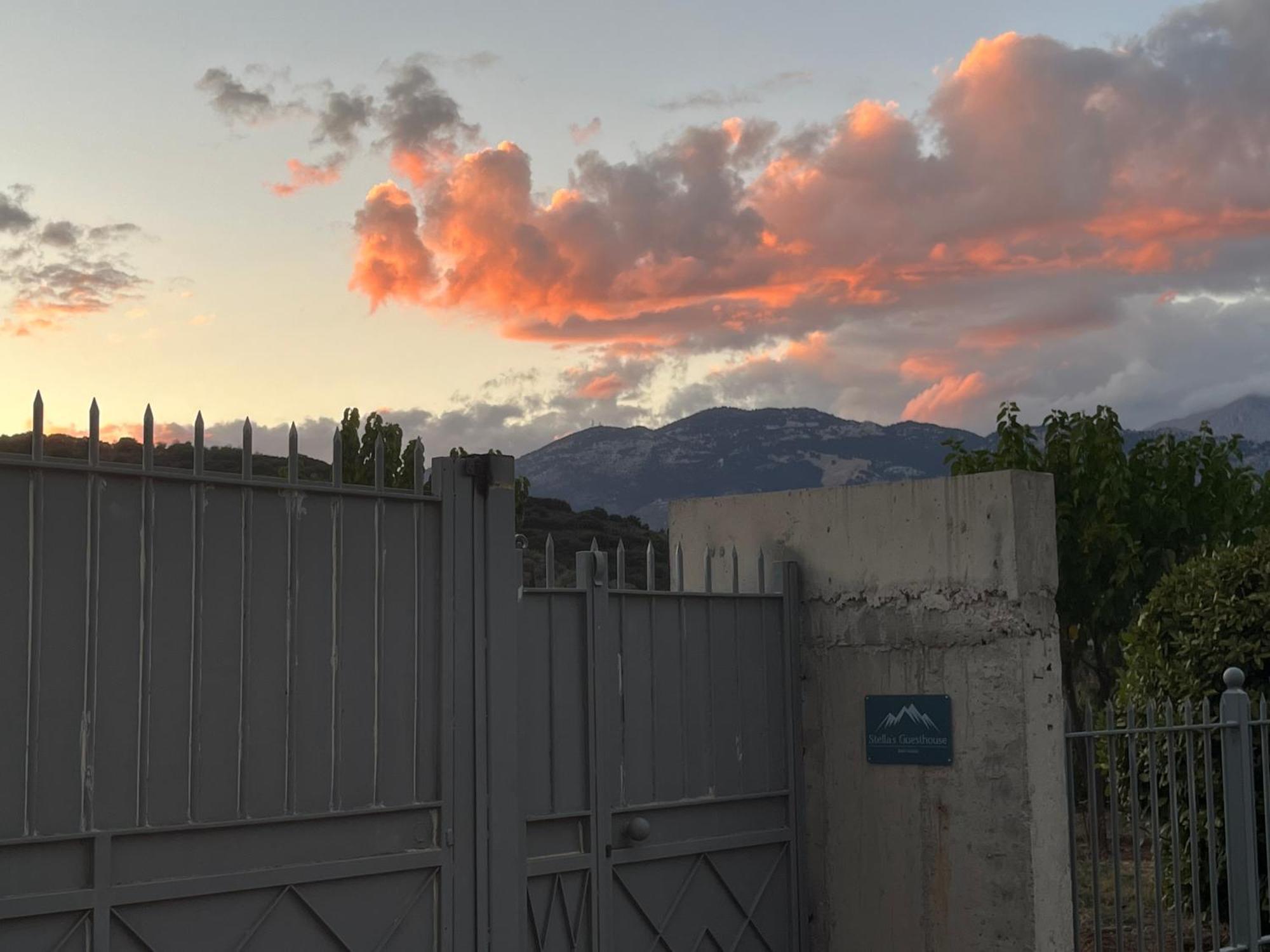Stellas Guesthouse Near Arachova Stirion Екстер'єр фото